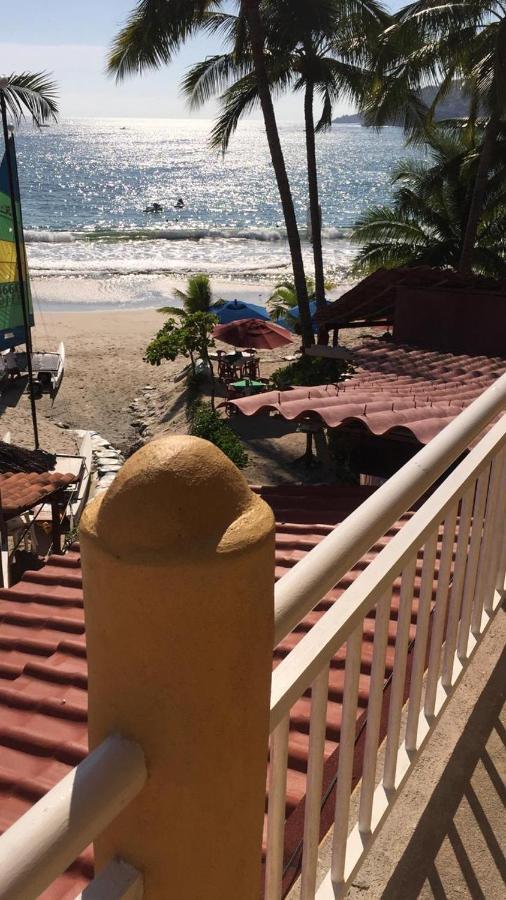 Hotel Pie de Playa la Ropa Zihuatanejo Exterior foto