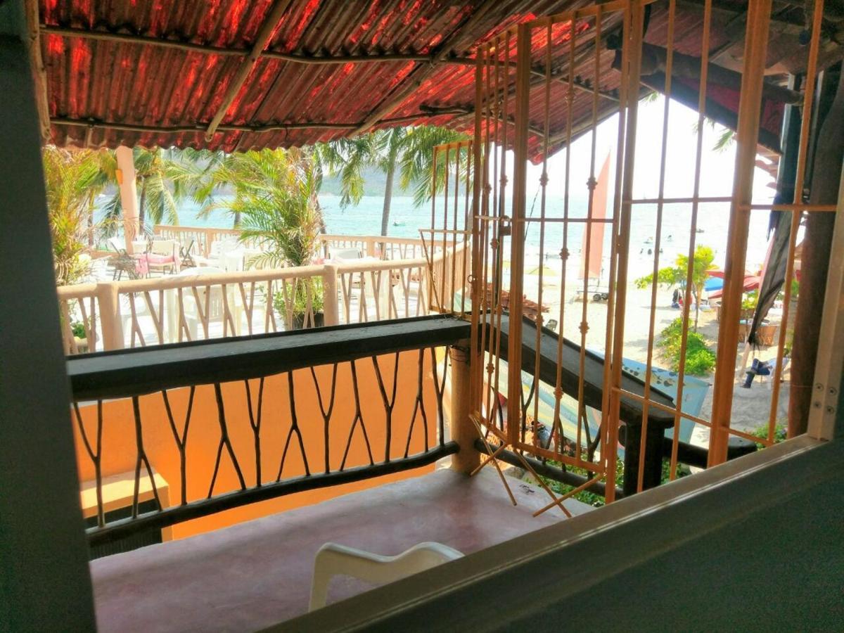 Hotel Pie de Playa la Ropa Zihuatanejo Exterior foto