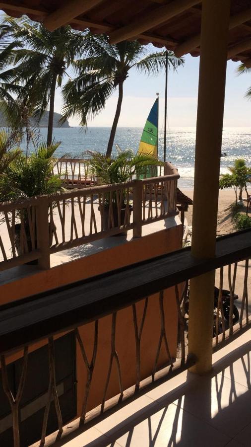 Hotel Pie de Playa la Ropa Zihuatanejo Exterior foto